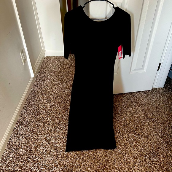 Black lightweight versatile dress - Picture 1 of 6